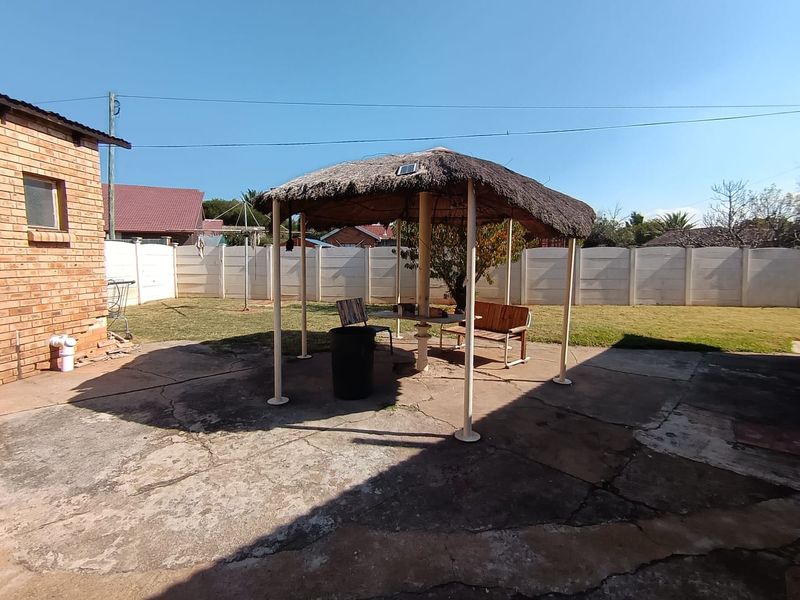3 Bedroom house for sale in Stilfontein - Photo 9
