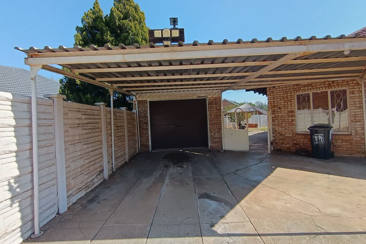 3 Bedroom house for sale in Stilfontein - Photo 5