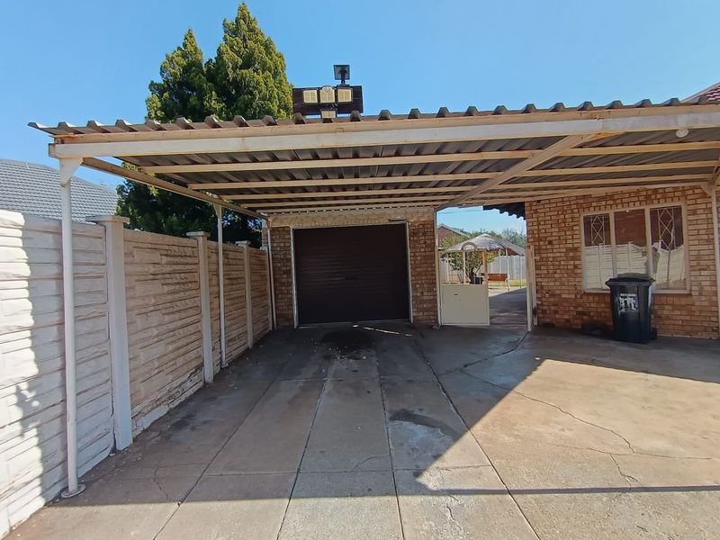 3 Bedroom house for sale in Stilfontein - Photo 5