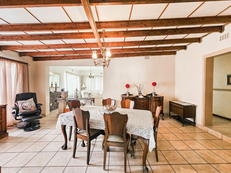 3 bedroom Family home to rent with Pool - Photo 3