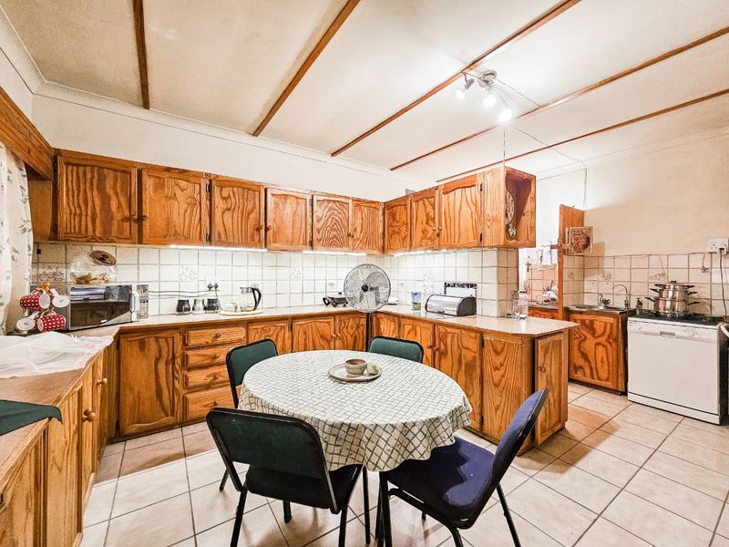 3 bedroom Family home to rent with Pool - Photo 9