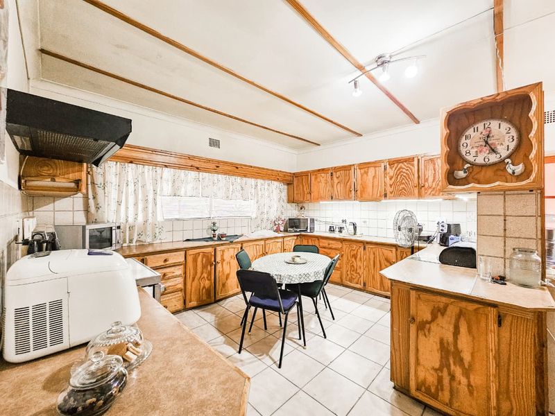 3 bedroom Family home to rent with Pool - Photo 8