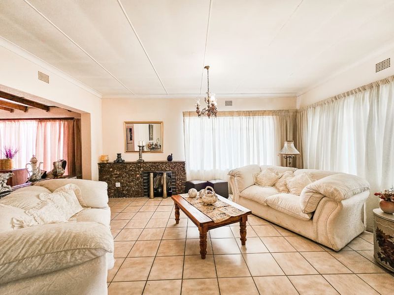 3 bedroom Family home to rent with Pool - Photo 6