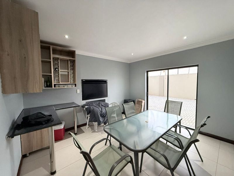 Double Story Elegance for Rent  - Photo 9