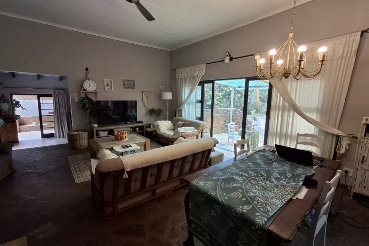 Charming Family Home With A Separate Flatlet - Located In The Coastal Village of Southbroom... - Photo 2