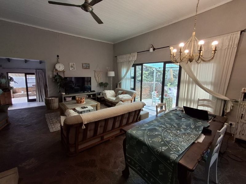 Charming Family Home With A Separate Flatlet - Located In The Coastal Village of Southbroom... - Photo 2
