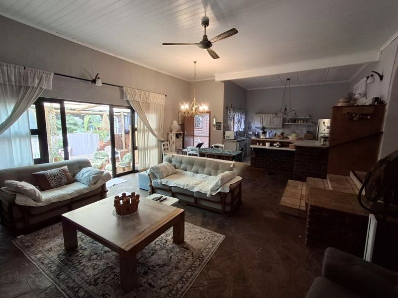 Charming Family Home With A Separate Flatlet - Located In The Coastal Village of Southbroom... - Photo 4
