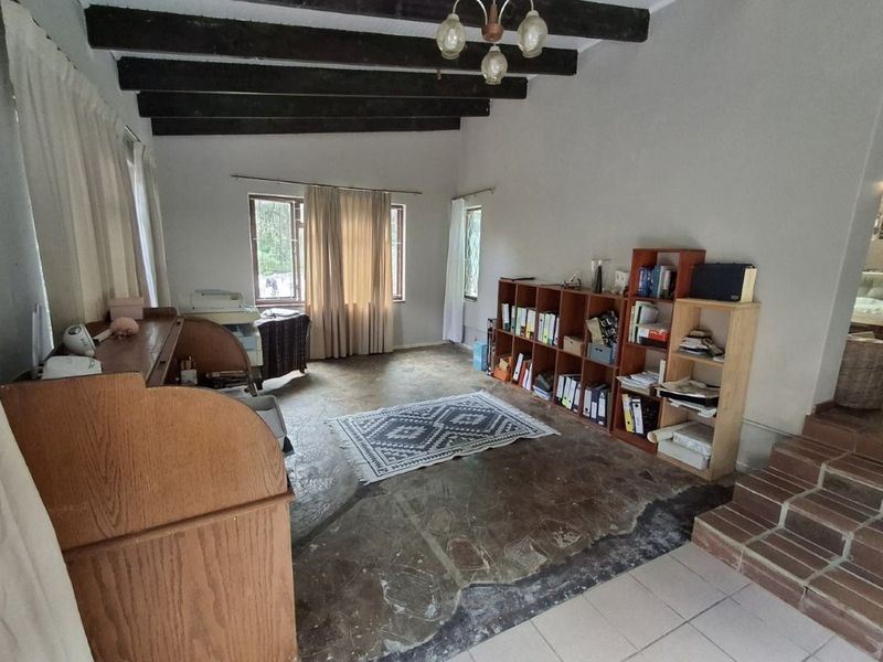 Charming Family Home With A Separate Flatlet - Located In The Coastal Village of Southbroom... - Photo 6