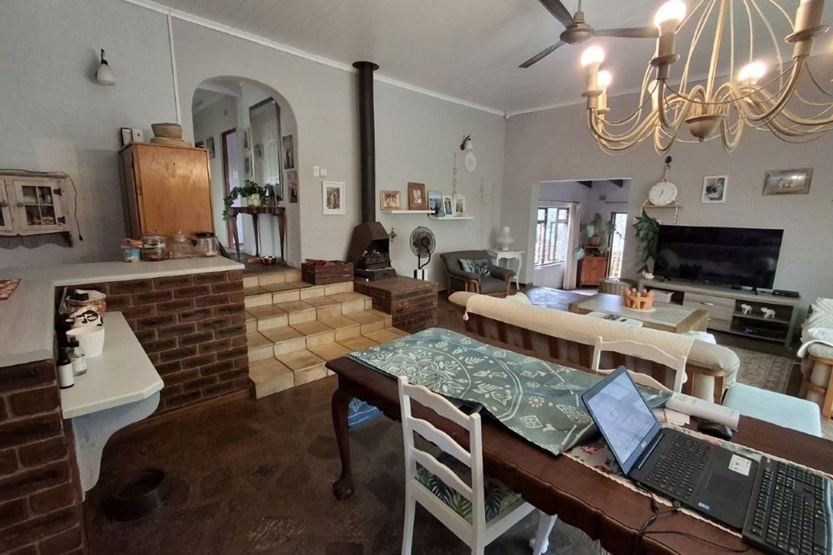 Charming Family Home With A Separate Flatlet - Located In The Coastal Village of Southbroom... - Photo 3