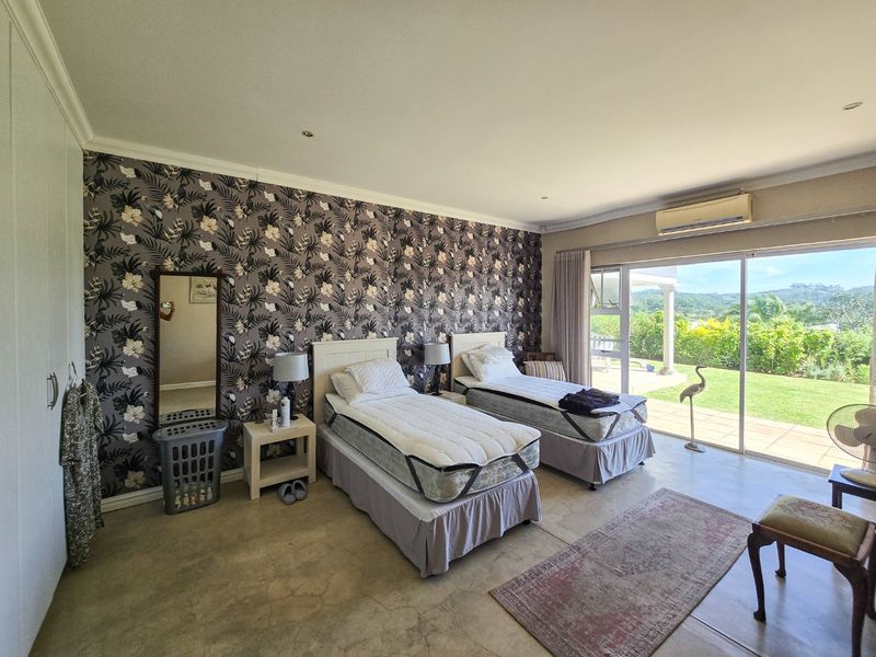 Rare Single-Level Home with River and Breaker Sea Views  - Photo 10
