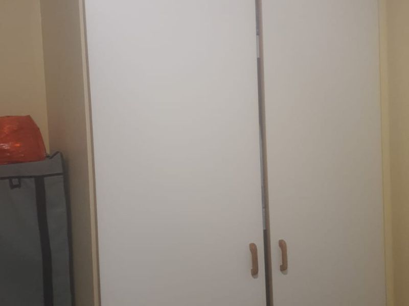 Bright 2 Bed Flat in Greenhills Secure Complex - Photo 10