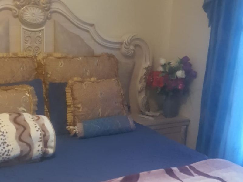 Bright 2 Bed Flat in Greenhills Secure Complex - Photo 9
