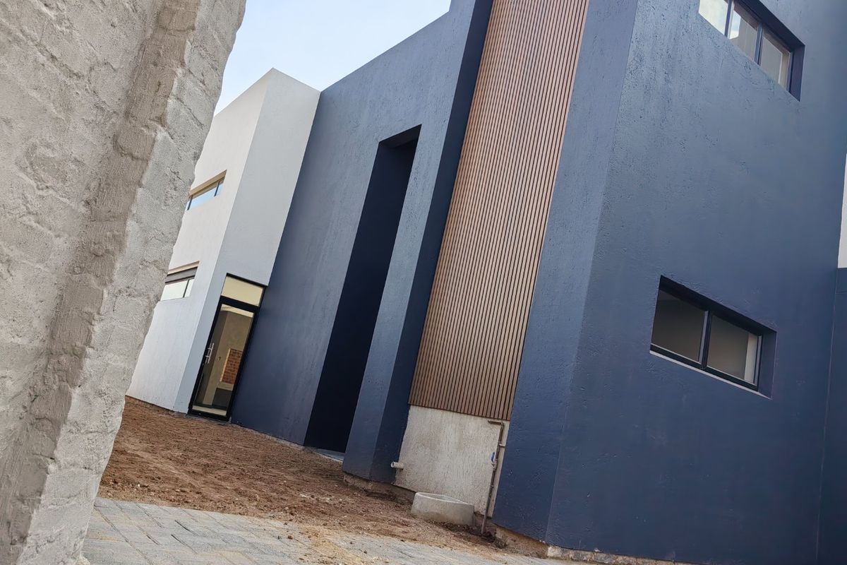 Elegant family home in The Aloes Estate - Photo 5
