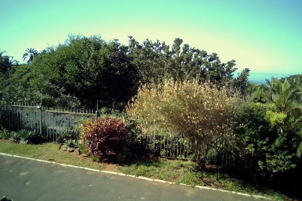 Ideal Lock up and Go Townhouse in Scottburgh  - Photo 5