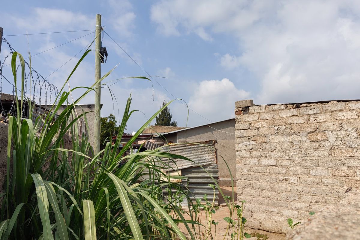 Investros!! Rdp house in Lethuli Park for sale.  - Photo 5