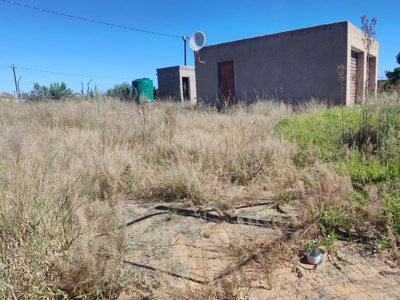 Stand in Kwena Moloto with 2 garages - Photo 3