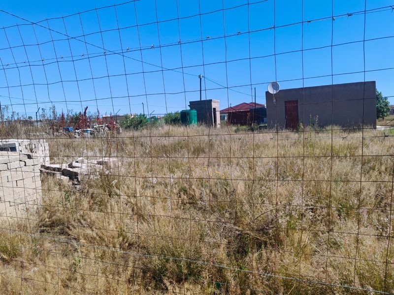 Stand in Kwena Moloto with 2 garages - Photo 9