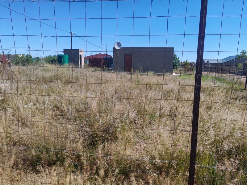 Stand in Kwena Moloto with 2 garages - Photo 8