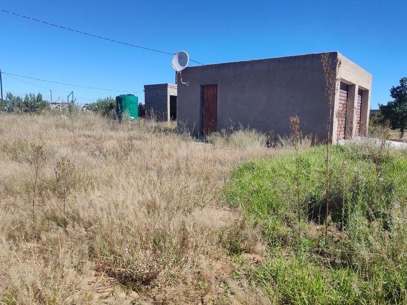 Stand in Kwena Moloto with 2 garages - Photo 5