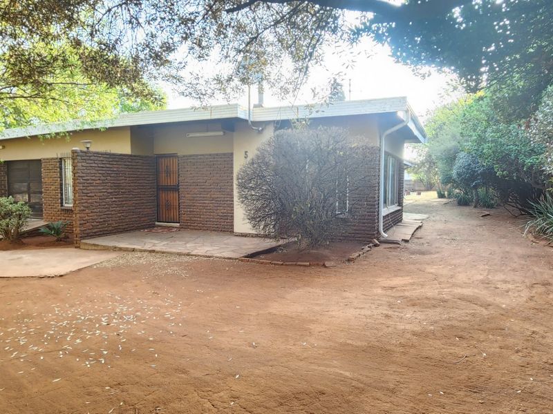 CORNER PROPERTY WITH ALOT OF POTENTIAL FOR DEVELOPMENT - Photo 2