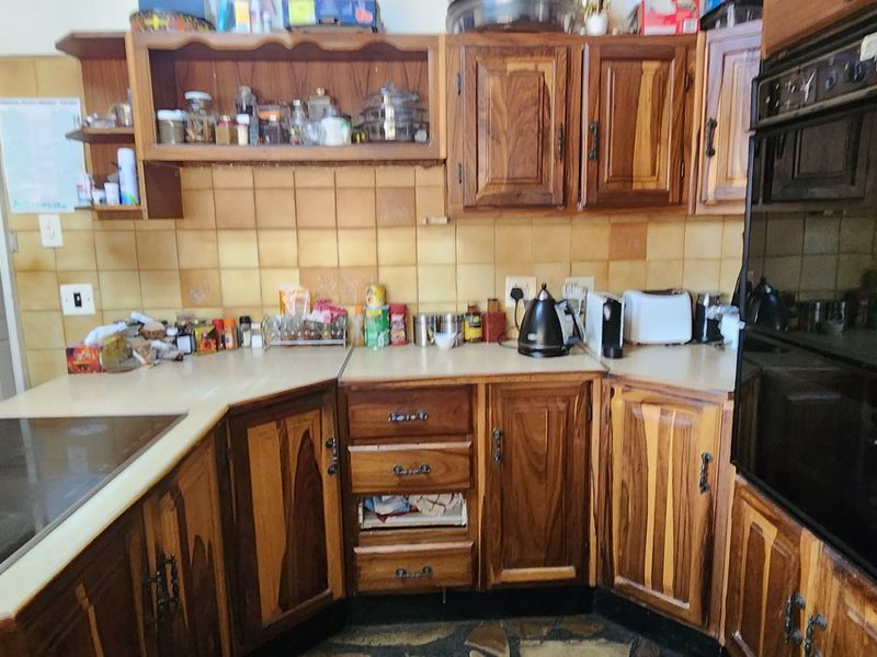 CORNER PROPERTY WITH ALOT OF POTENTIAL FOR DEVELOPMENT - Photo 8