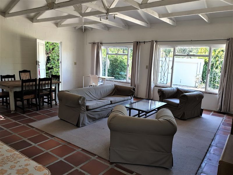 Charming Furnished 1-Bedroom Retreat - Photo 2