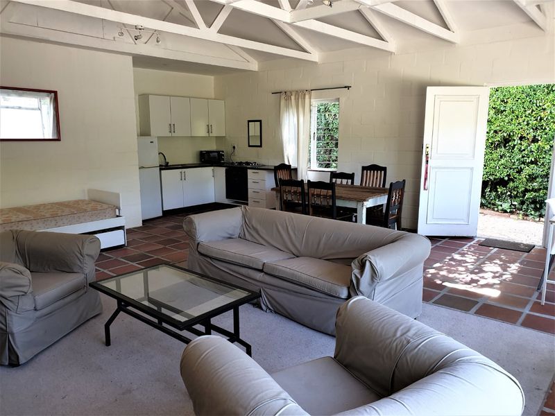 Charming Furnished 1-Bedroom Retreat - Photo 3