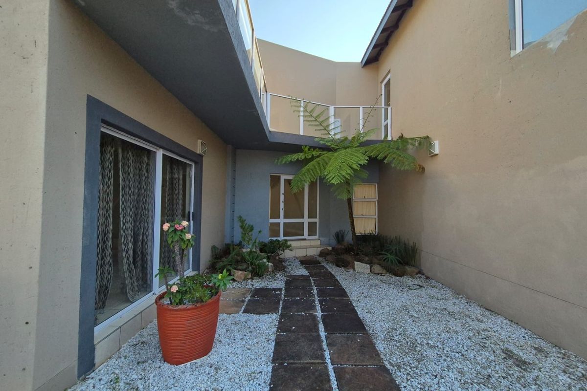 Spacious 4 bedroom home ! - Photo 4