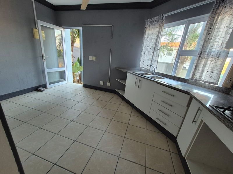 Spacious 4 bedroom home ! - Photo 10