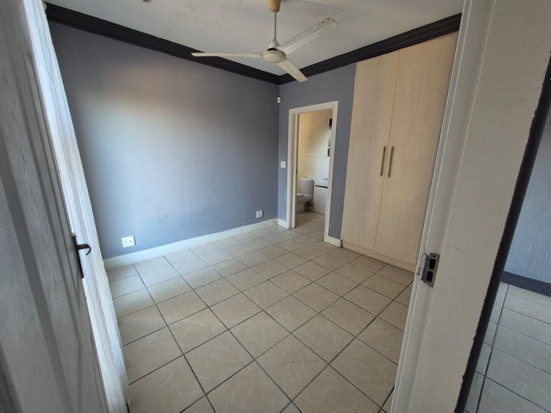 Spacious 4 bedroom home ! - Photo 9