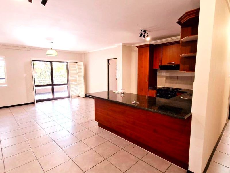 Immaculate Three Bed Modern Penthouse Apartment to Let in Sought after WESTWOOD ESTATE- Westville - Photo 2