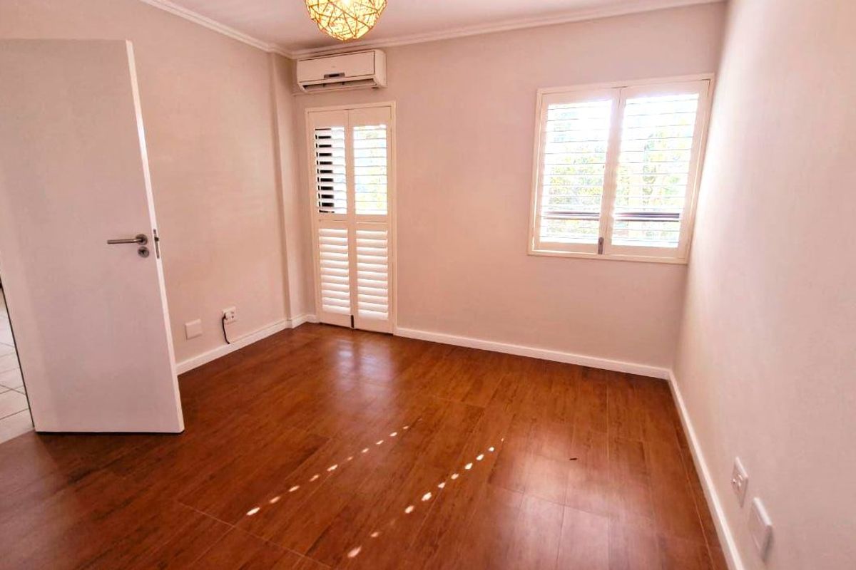 Immaculate Three Bed Modern Penthouse Apartment to Let in Sought after WESTWOOD ESTATE- Westville - Photo 5