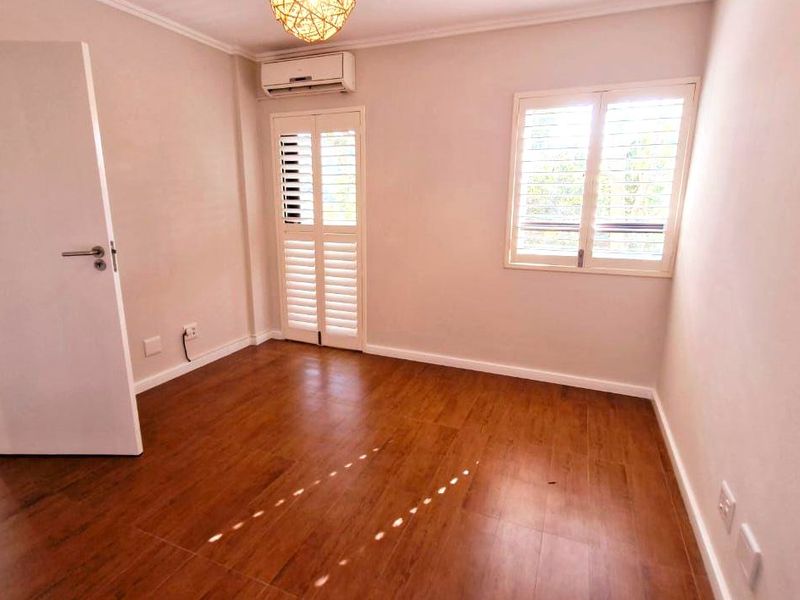 Immaculate Three Bed Modern Penthouse Apartment to Let in Sought after WESTWOOD ESTATE- Westville - Photo 5
