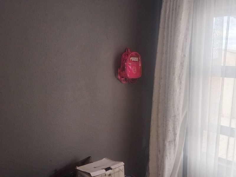 NEAT & SECURE 2 BEDROOM HOME FOR SALE - Photo 10