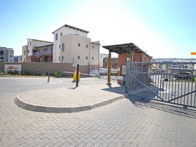 2 bedroom 1 Bathroom first floor apartment for sale in St Aidan,Barbeque Downs - Photo 10