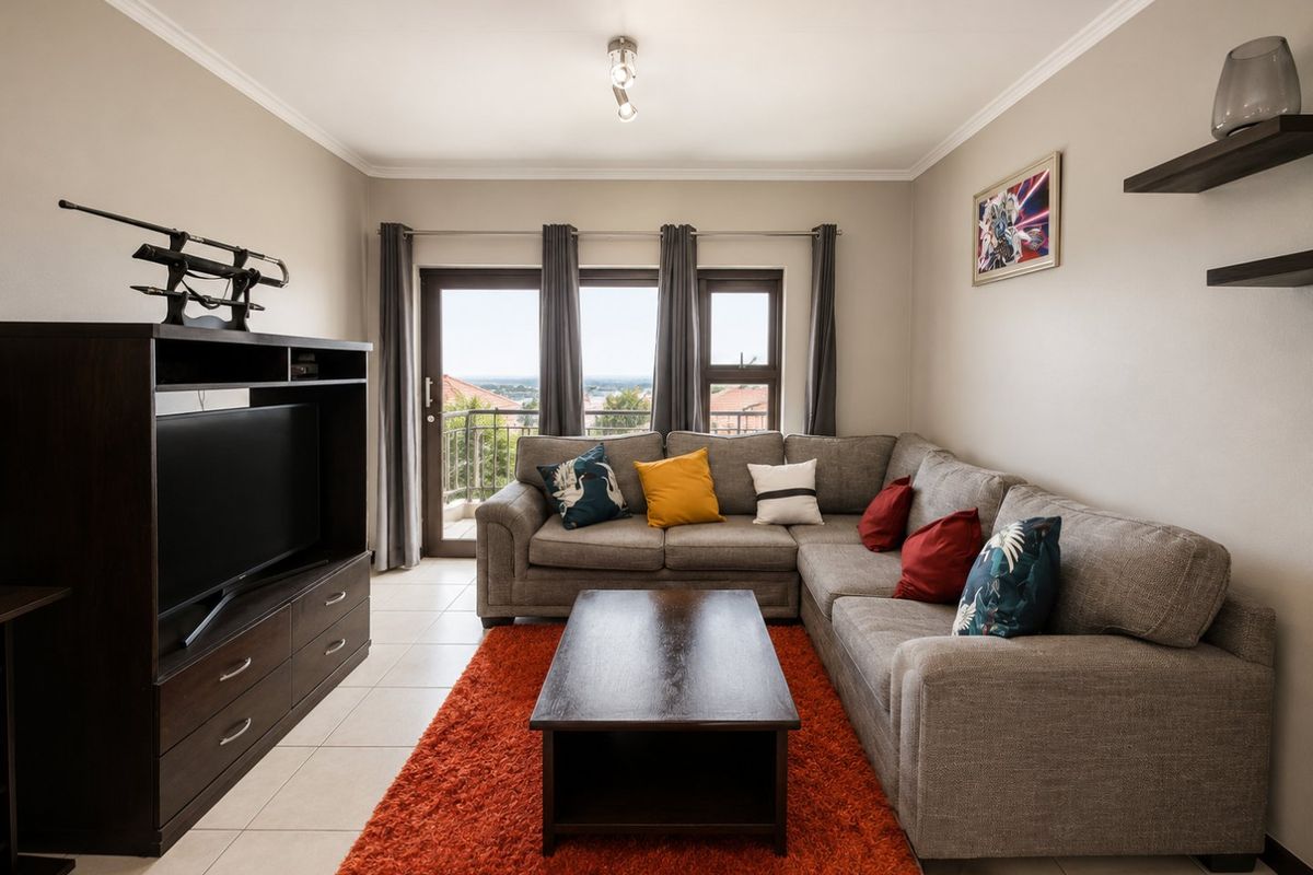 Greenstone Hill apartment with Balcony and lovely views. - Photo 3