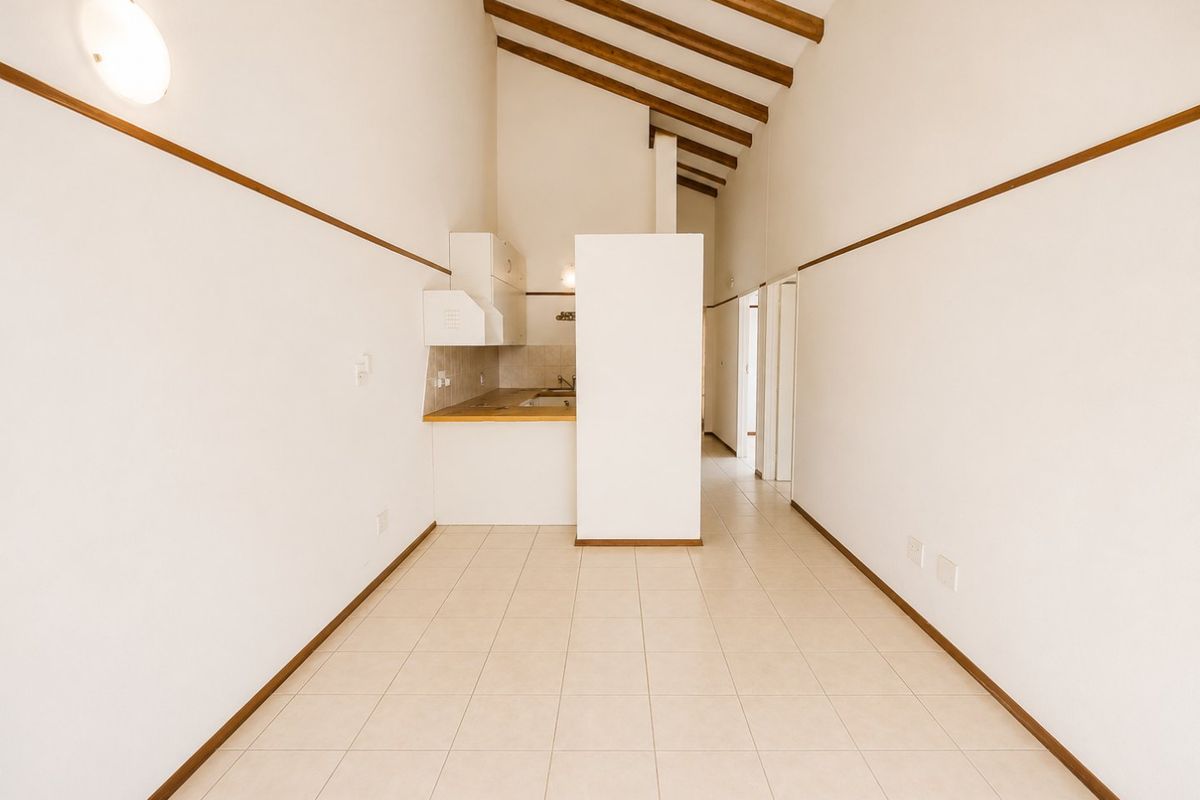 Neat Eden Glen Townhouse with secure garden. - Photo 5