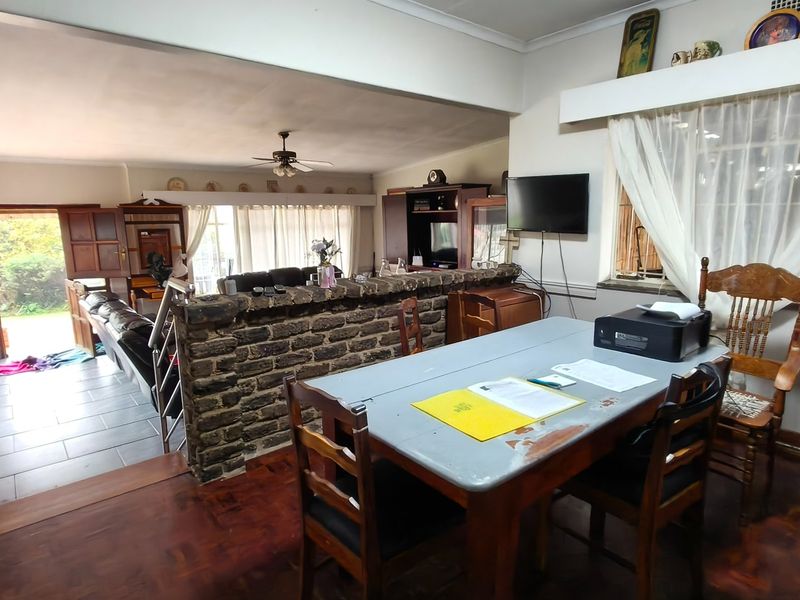 Charming Witpoortjie Home with Pool and Fibre - Photo 7