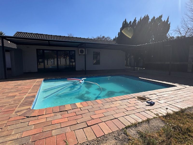 Four bedrooms. Turn the key in Risiville. - Photo 2