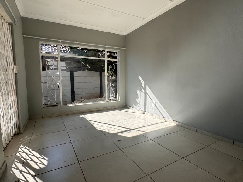 Four bedrooms. Turn the key in Risiville. - Photo 7