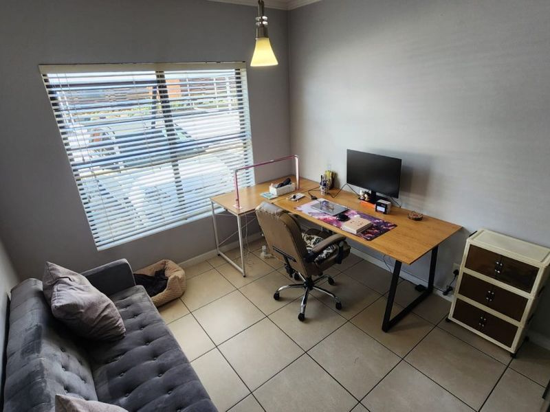 Stunning 3-Bedroom Townhouse for Sale in Greenstone – Border Unit with Private Garden - Photo 7