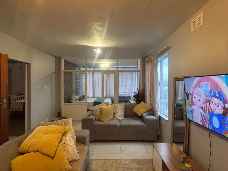 2 Bedrooms, 1 Bathroom Apartment To Let In Amanzimtoti, Durban - Photo 2