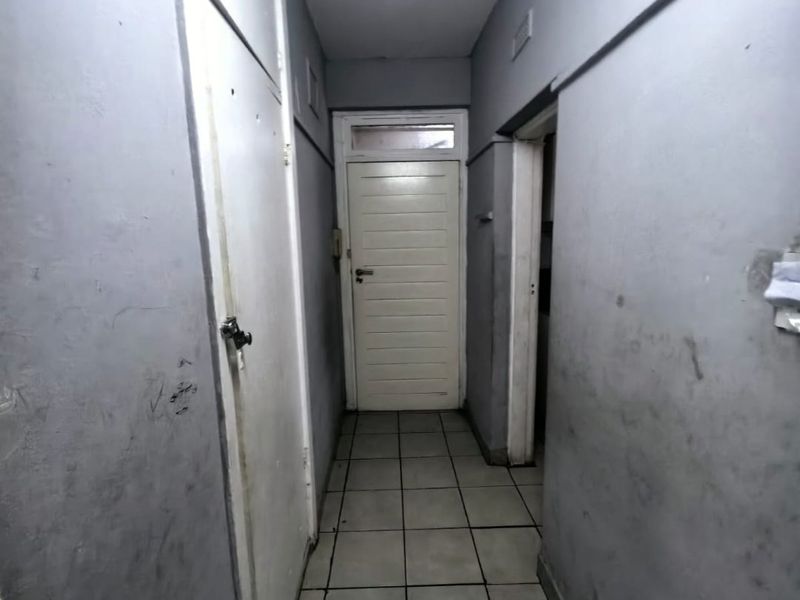 3 Bedrooms, 2 Bathrooms Apartment For Sale In Bulwer, Durban - Photo 5