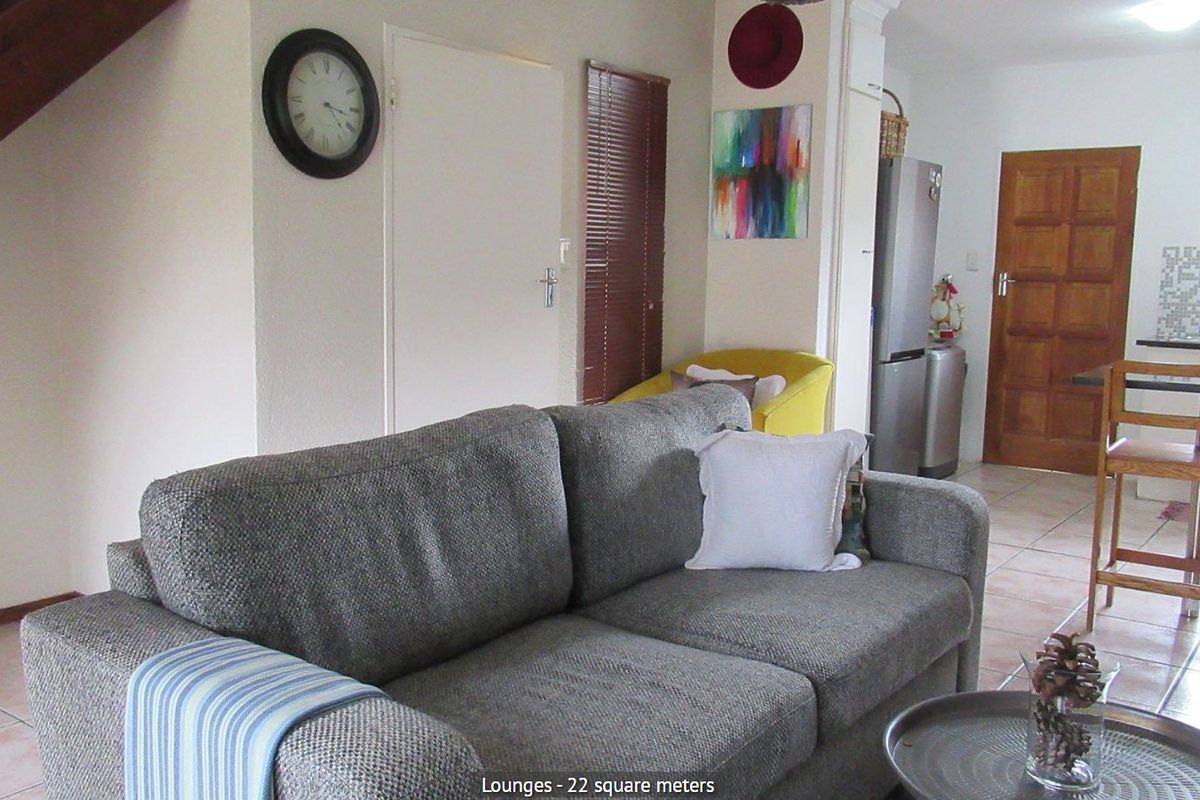 CHARMING AND SECURE LIVING IN THE HEART OF FLORIDA GLEN - Photo 3