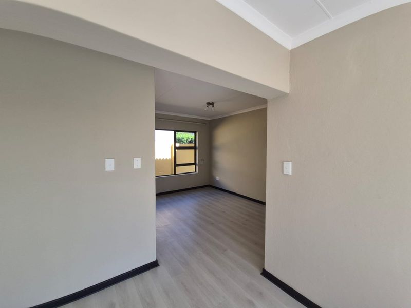 NEAT & SECURE LIVING IN GREENGATE - Photo 2