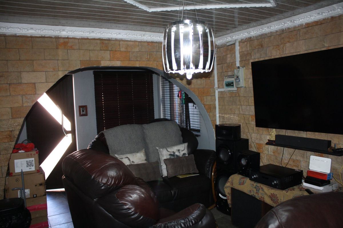 2 Bedroomed Home in Delft  - Photo 4