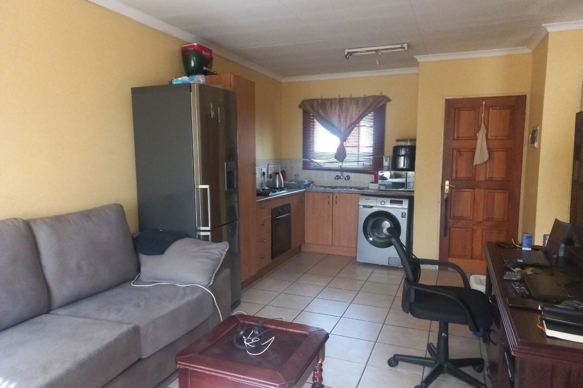 AFFORDABLE, SAFE & SECURE SIMPLEX IN KOSMOSDAL - Photo 4