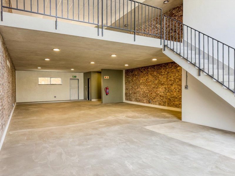 Warehouse and Office Space To Let Near The N1 - Photo 7