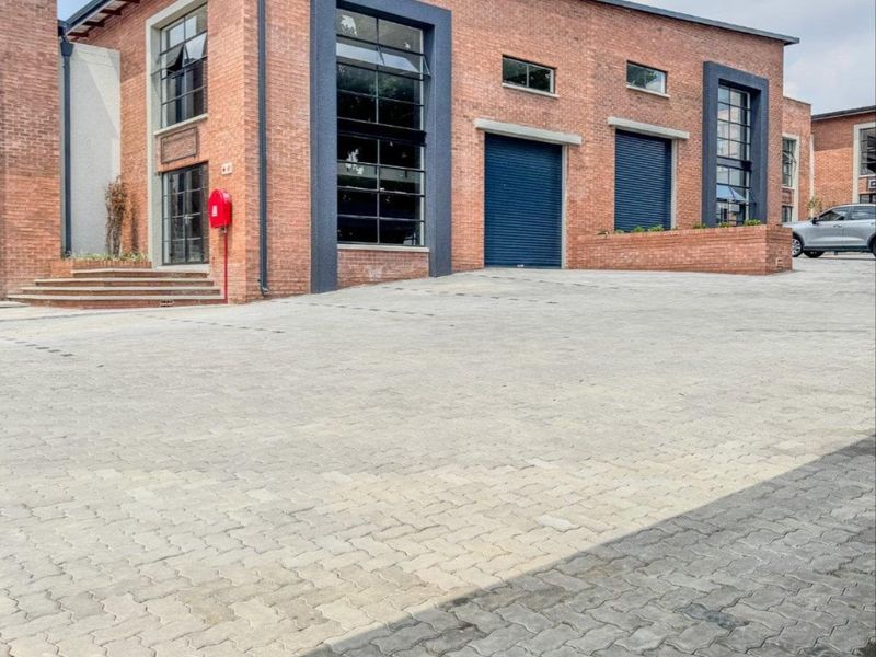 Warehouse and Office Space To Let Near The N1 - Photo 3