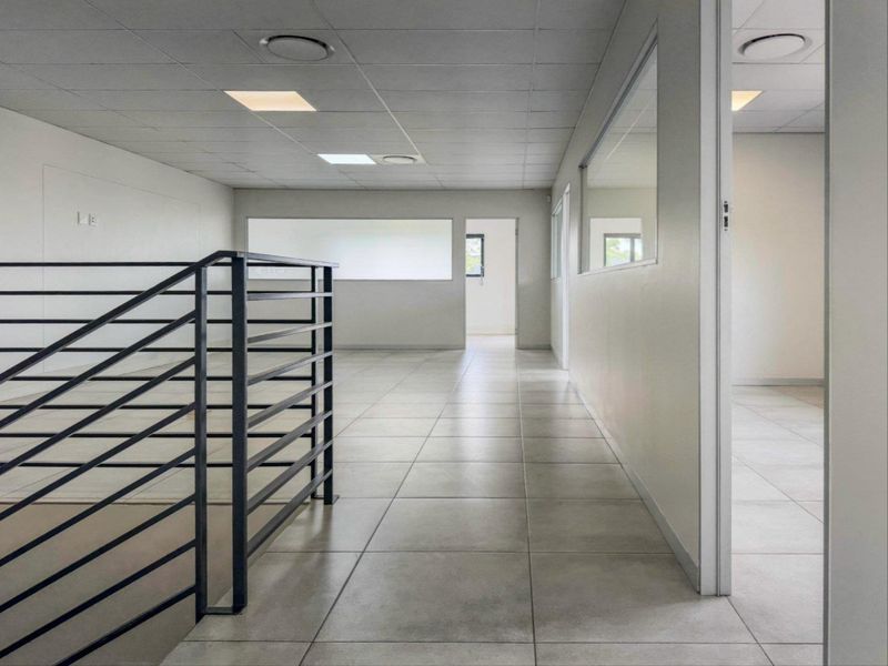240m2 Commercial Space To Let in Midrand Business Park - Photo 9